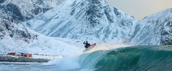 Snowboard surfing