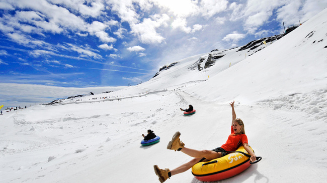 Snow tubing